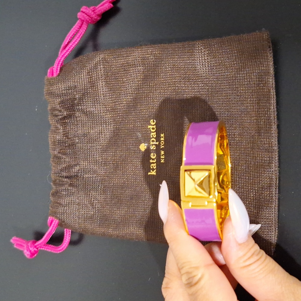 KATE SPADE NY PURPLE BAJA ROSE HINGED TURN LOCK PYRAMID BANGLE BRACELET CUFF
